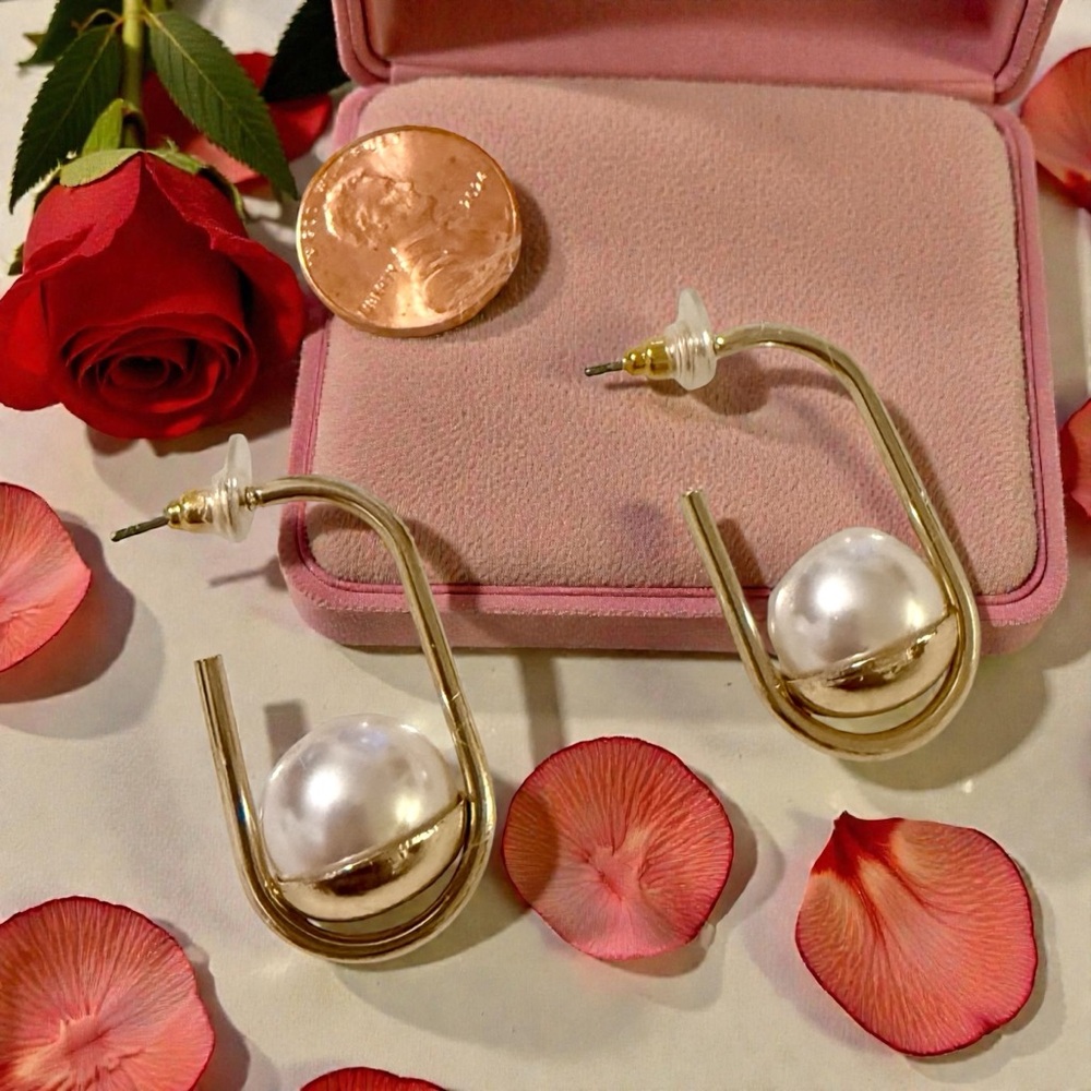 Elegant Gold Stainless Steel and Pearl Earrings